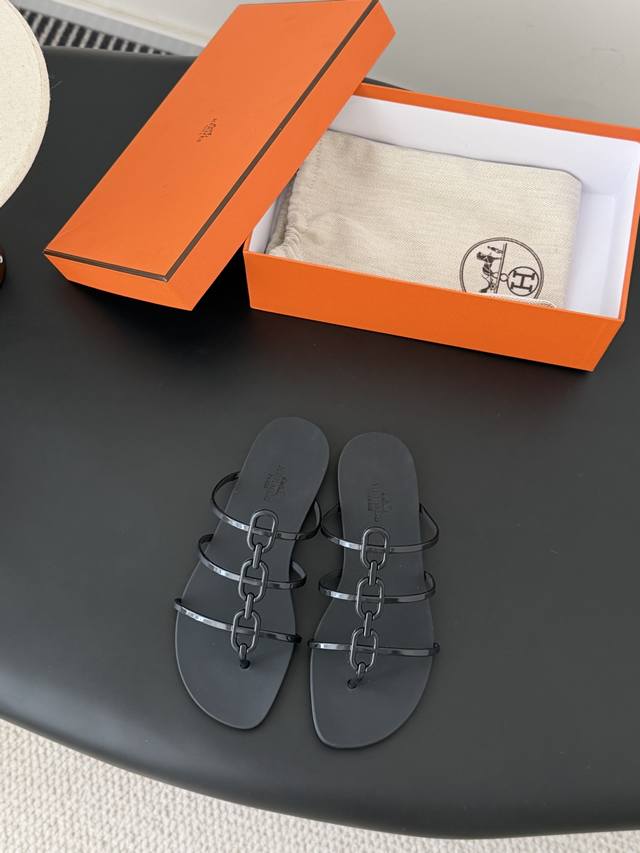 Hermes2026新款果冻拖鞋 DDD 正品开模 大厂生产 质量保证！ DDD Pvc双层组合大底 DDD Size：35-41 DDD