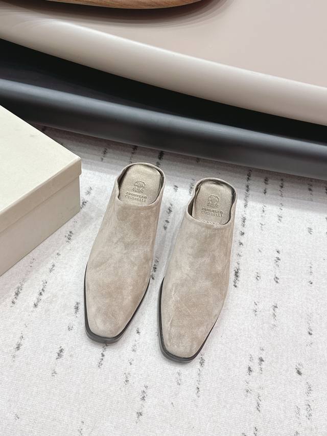 出厂： 独家顶级版 Brunellocucinell* Bc 26Vs早春最新方头单鞋系列 DDD 方头鞋一贯是很有女人味的 优雅 精致不急不缓 是有一种气质的