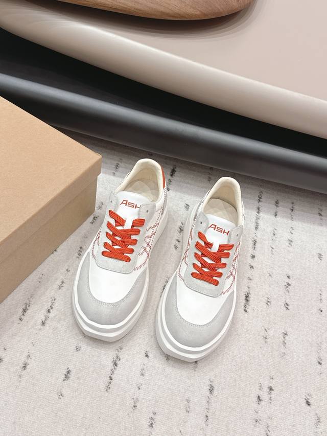 出厂: 独家顶级版本 DDD Ash艾熙小众～2026Vs早春网红爆款休闲系列 DDD 圆头拼色休闲鞋 DDD 原版购入开发 做货 Ash富有独特美式复古风格，