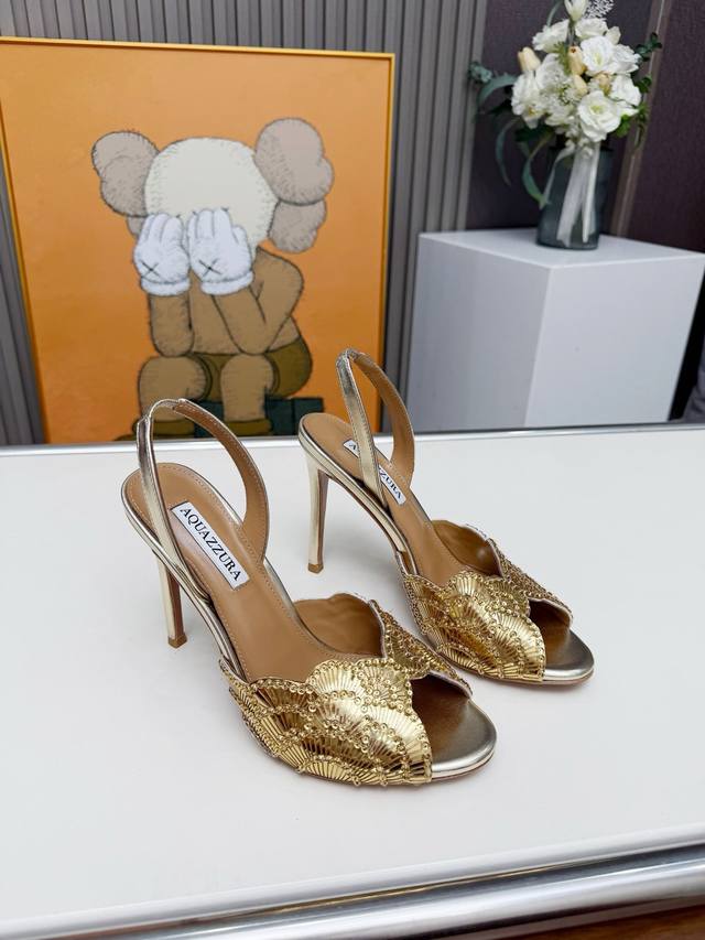 出厂价Pp： DDD 2025新款 Aquazzura DDD 鞋面：手工缝钻 DDD 内里：羊皮 DDD 跟高: 8Cm，10Cm DDD 大底：A级原版真皮