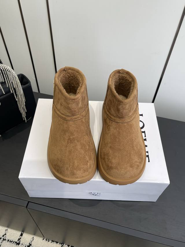 全新鞋子特价清货不退不换先报先得 剩余码数：36 1 37 3 38 1 39 1 DDD