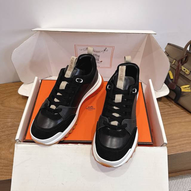 男款20 莞货 Hermes家25Ss秋冬新品！经典靴型+英伦拼色设计，进口小牛皮，经典耐看！原版倒模楦型，极致1:1形体，进口高端牛皮呈现出精致质感！ DDD