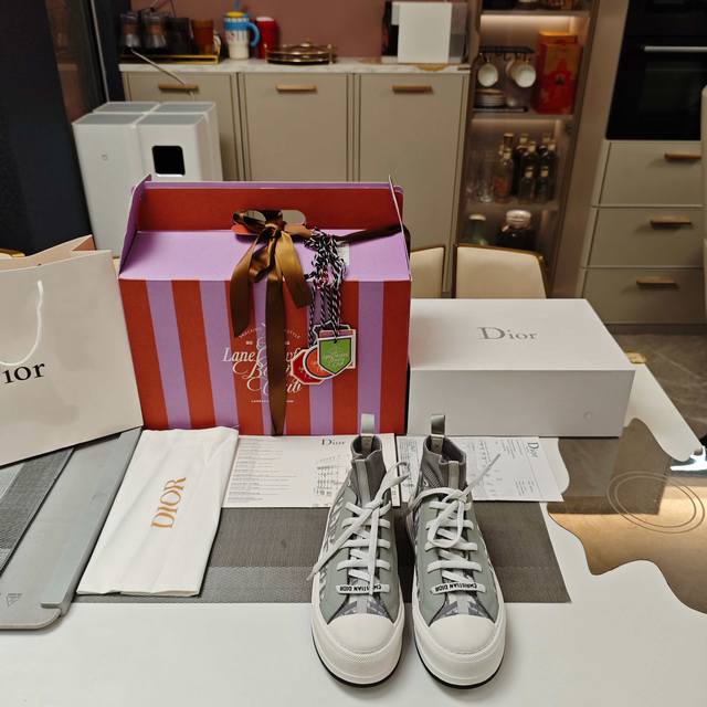 香港 连卡佛Lanecrawford专柜 代工厂P DDD “ 迪奥 ” Dior迪奥 26 DDD 各界知名网红、模特明星、名媛首选品牌 DDD “D迪奥”飞