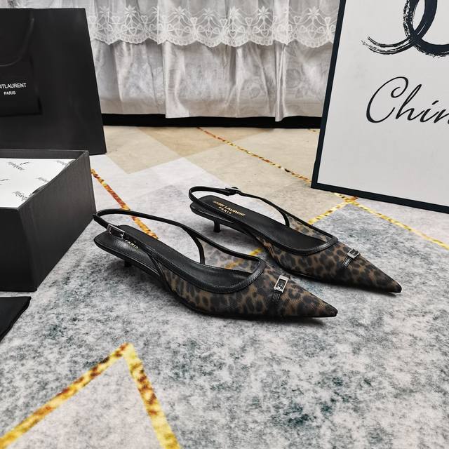 上新 Ysl 顶级高版本 DDD 2025官网同步新款网纱矮跟凉鞋 DDD 细节处理完美 DDD 垫脚羊皮 质感细腻 DDD Aaa级意大利黑色真皮大底 DDD