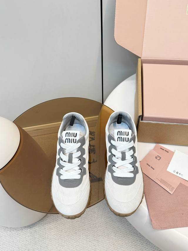 顶级版本 飞机盒套装 DDD Miumiu 26Ss早春新品Tyre轮胎鞋 德训鞋 DDD Miu Miu Tyre轮胎鞋，拼色超百搭，织物+绒面皮革拼接，柔软