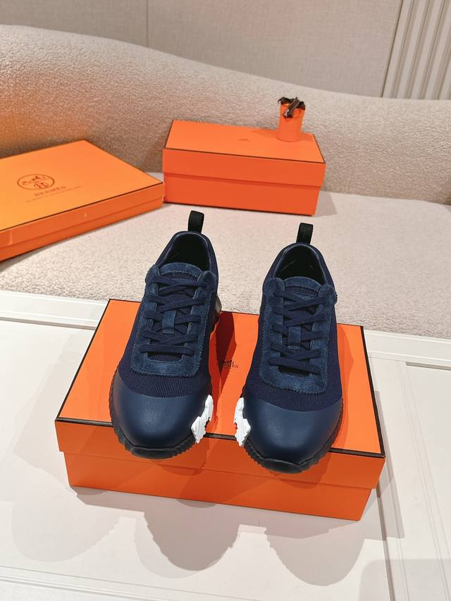 Hermes 顶级版本 DDD 爱马仕H家经典情侣款 休闲运动鞋 DDD 情侣款休闲之履运动老爹鞋结合高科技帆布与麂皮山羊皮，在橡胶鞋底上饰以夸张“H”字母，斜