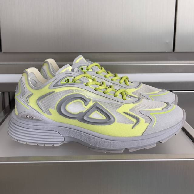 顶级版本：男款 DDD Dior迪奥 B30系列 Countdown 科技 运动鞋 休闲 老爹鞋 DDD 这款 B30 Countdown 科技运动鞋是二零二六