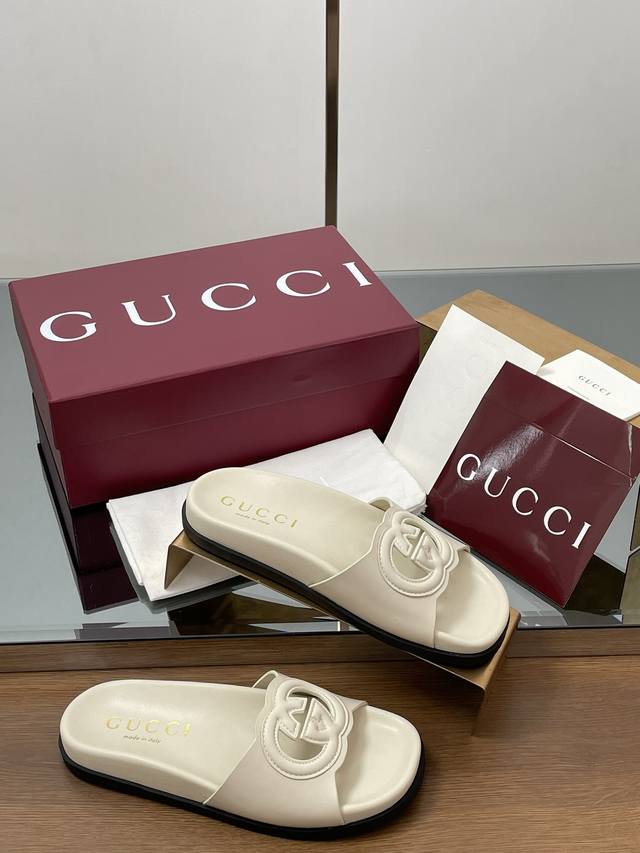 2025古奇 Gucci夏季新款 女士互扣式双G拖鞋厚底大号双G镂空凉鞋 沙滩凉鞋原版一比一复刻制作工艺材质对版一致 DDD 面料：进口粒面柔蜡皮 DDD 内里