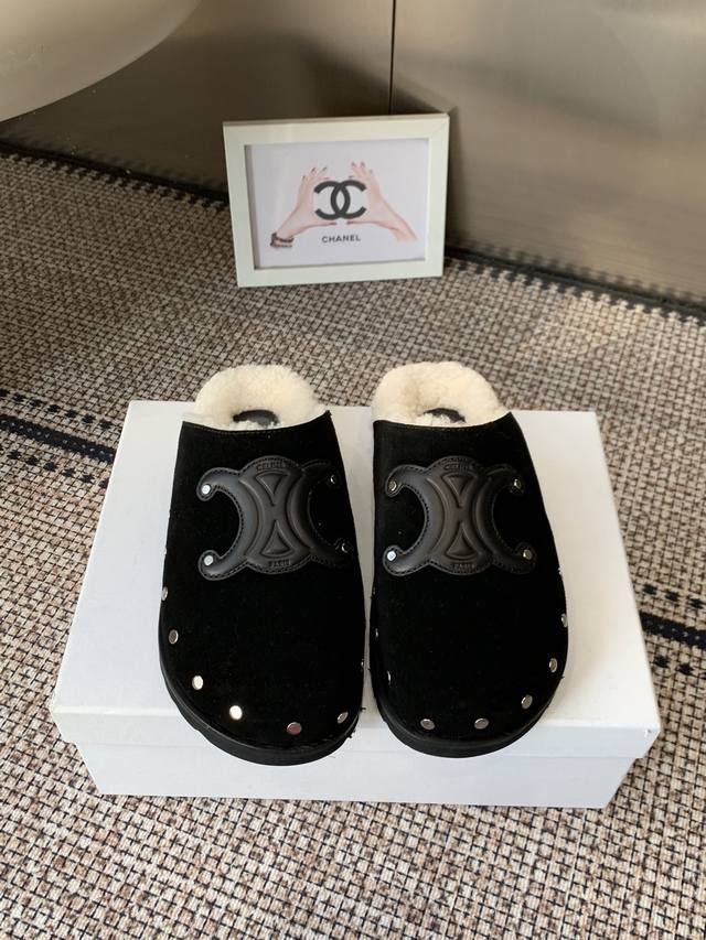 Celine 赛琳 最新款 绒里 勃肯半拖 DDD 高级感十足 网红Ins种草神器、非常复古风、气场十足单品 设计风格非常新颖、高档且非常舒适.压印Celine