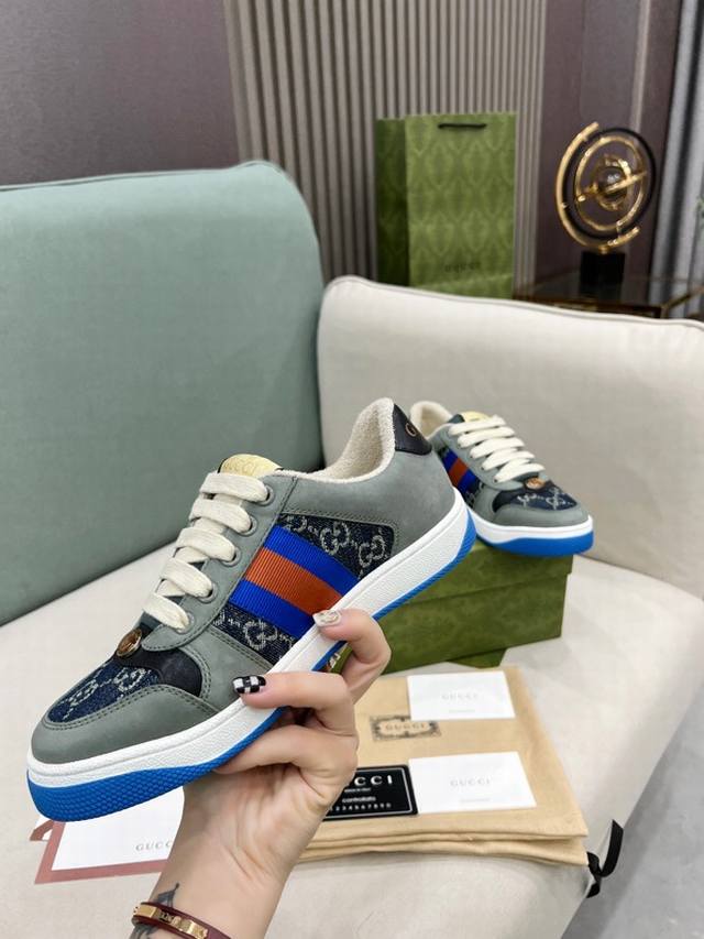 工厂P.顶级板 小脏鞋做旧复古风格，女款增加可拆卸珠子装饰，随时解放视觉感官变化。内里毛巾布冬暖夏凉，四季可穿，颜色搭配丰富多变。女3540码。男39-45。