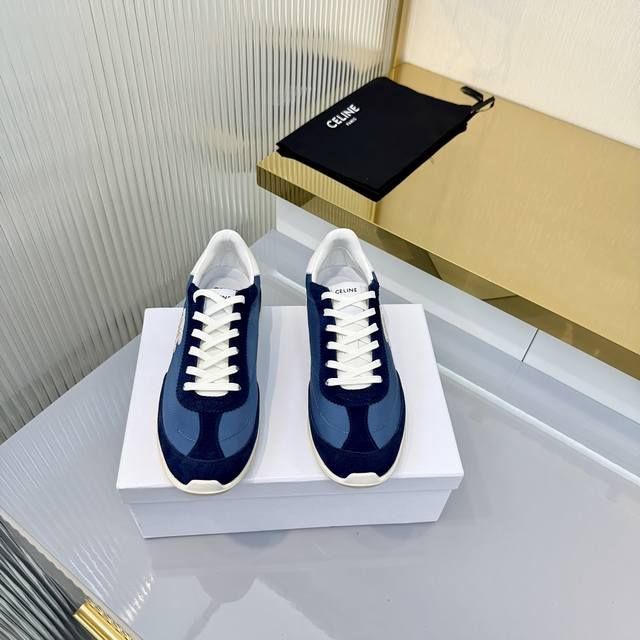 出厂价Pp DDD Celine 赛琳 Racer 25最新 休闲 运动鞋 这是充满街头感的一双鞋子，延续经典设计非常赞 这款鞋有它自己独特的设计，皮革鞋面非常