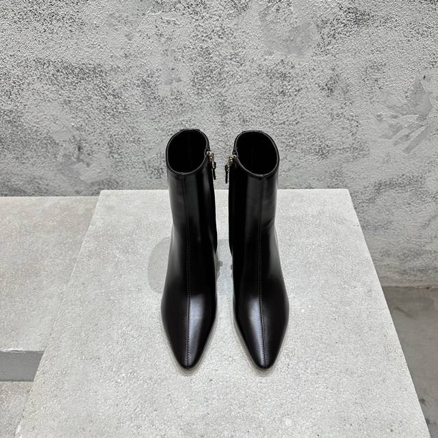 Bottega Veneta DDD 顶级版市场最高版本的Sofia裸靴 Bv Atomic系列 DDD 靴型超级修饰腿型，无论是肉肉腿还是小短腿，穿上立马拥有