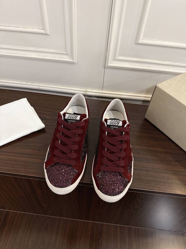 代购级 DDD Ggdb Golden Goos* 25Ss 德训鞋 DDD Ggdb经典情侣款小脏鞋 火红程度上怼小白鞋，下踩各类小脏鞋！ DDD 明星私服上