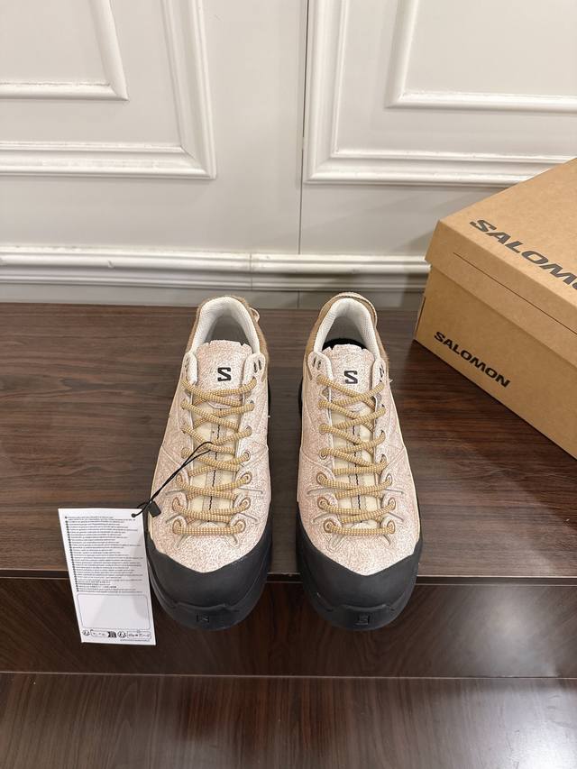情侣款 DDD Salomon 萨洛蒙 2025秋冬新款Xt-Alp新色系跑步鞋休闲运动鞋 DDD 上脚实感:中底搭载全掌玻璃纤维能量板和超厚弹性泡沫中底，跑动