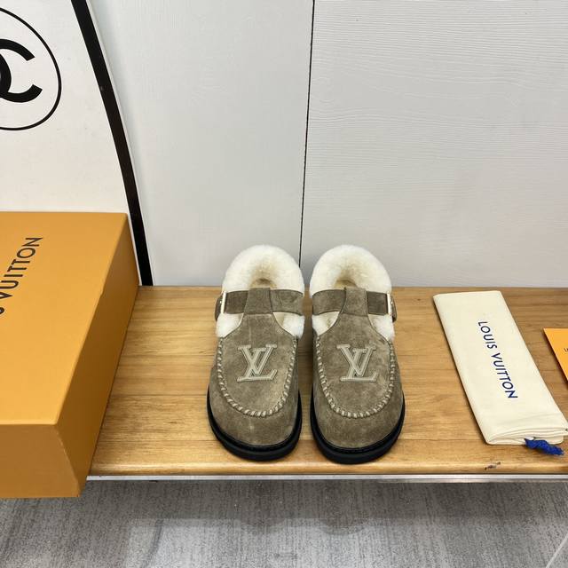 Lvfw 24 New Arrival24Ss秋冬可愛毛毛鞋 DDD 原版楦头，皮料大底垫脚原版1:1 DDD 勃肯鞋型体，玛丽珍T待设计 把时髦想要的元素融为