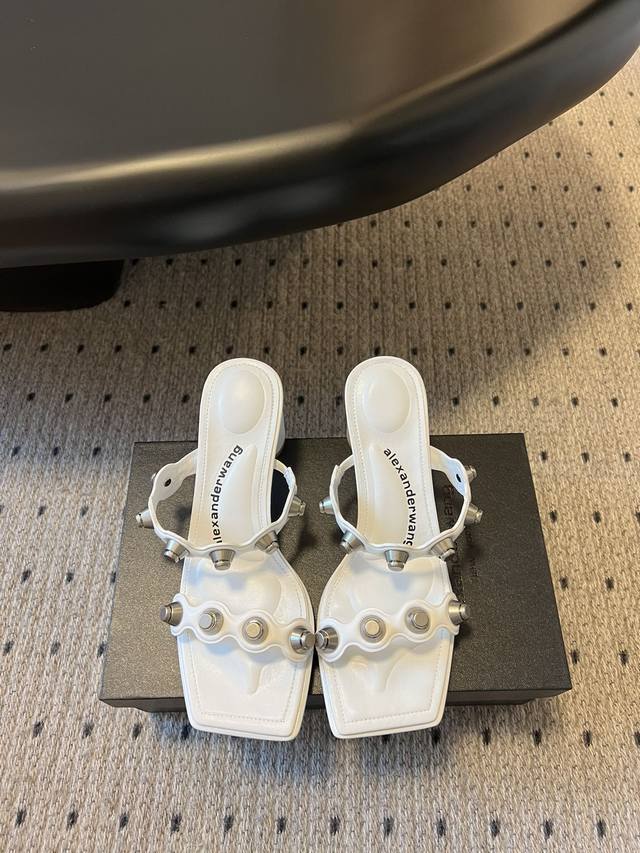 代购级 DDD Alexande* Wang 大王 25Ss 春夏最新款切跟高跟凉拖鞋 DDD 个性御姐风 超有质感 爱了爱了 该款设计简约上脚时尚舒服 夏季不