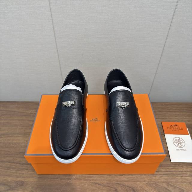 HermèS 爱马仕 25早秋新品 乐福休闲鞋 DDD 顶级版本 情侣同款。 DDD 拼色设计Mm风 超前时尚 简约高级 随意搭配 上脚非常轻便舒适 DDD 鞋