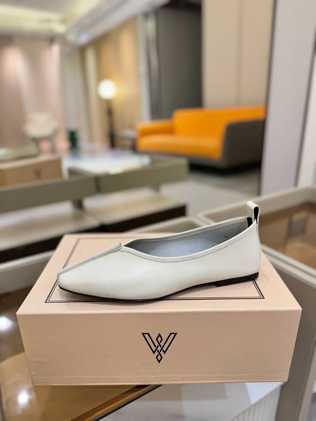 2025 春秋 全网独家授权销售 DDD Vanda Novak来自意大利品牌 全网独家 DDD 耗时3个月研发 DDD 鞋跟独特设计酒杯 DDD 重磅系列 D