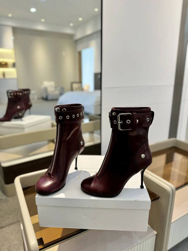 Vanda Novak DDD 顶级版本 DDD 全网独家出售 DDD 全网独家代理销售，支持验货 DDD 正品.正品.正品 重要的事说三遍 DDD 官网最新发