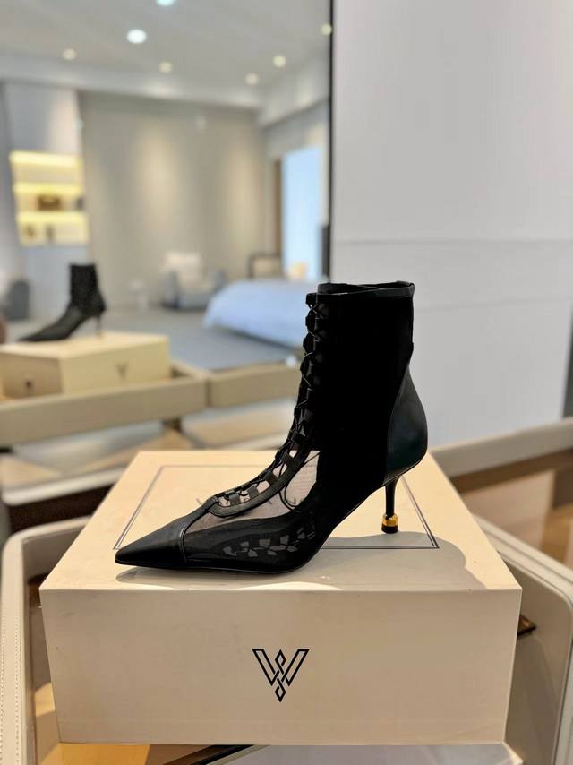 Vanda Novak DDD 顶级版本 DDD 全网独家出售 DDD 全网独家代理销售，支持验货 DDD 正品.正品.正品 重要的事说三遍 DDD 官网最新发