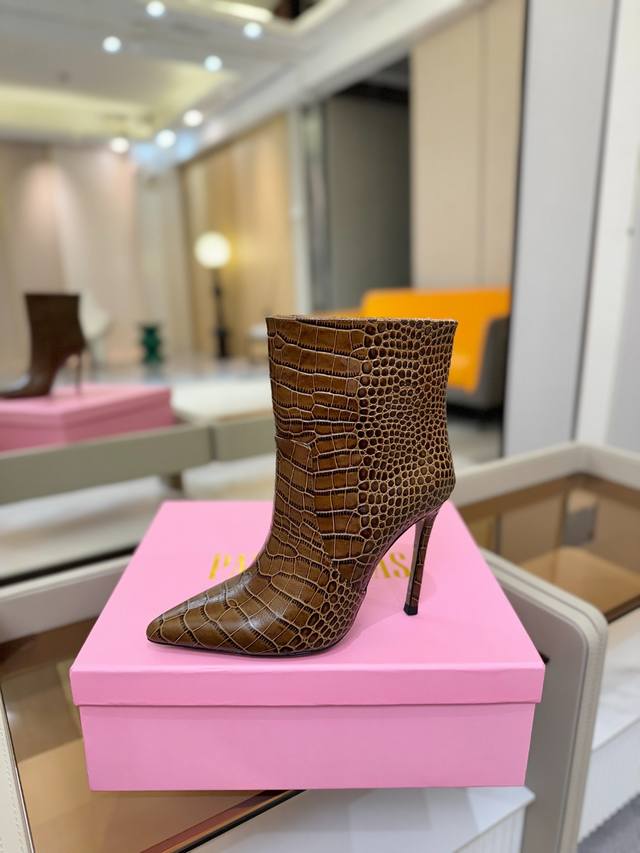 价格P： DDD DDD 德州巴黎 DDD Paris Texas DDD 鳄鱼纹细跟短靴 DDD 优雅风格，创造不一样的感觉！ DDD 它是你鞋柜里不可缺少的