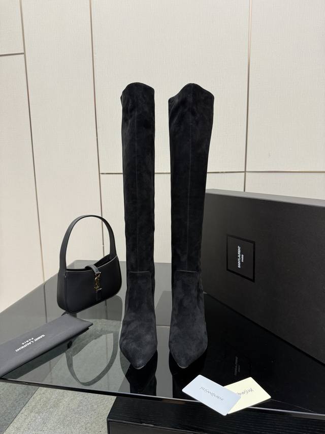 新款Ysl 圣罗兰 Ss2025尖头靴 高跟新品 走秀款靴 DDD 2025全新春夏系列后带方扣高跟凉鞋 ! 尖头高跟拖鞋淡淡的夏日里怎么少得了一双仙女鞋 DD 新款Ysl 圣罗兰 Ss2025尖头靴 高跟新品 走秀款靴 DDD 2025全新春夏系列后带方扣高跟凉鞋 ! 尖头高跟拖鞋淡淡的夏日里怎么少得了一双仙女鞋 DD