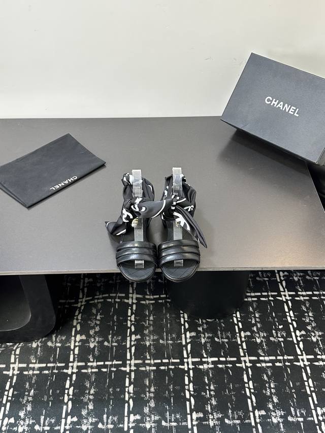 码数35-39 40、41定做 DDD 2025小香奶奶本季秋冬季必备单品！！秋冬重工爆款 DDD 小红书力推款，怎么搭配都好看，时髦精必备，香奈儿女士钟爱简约