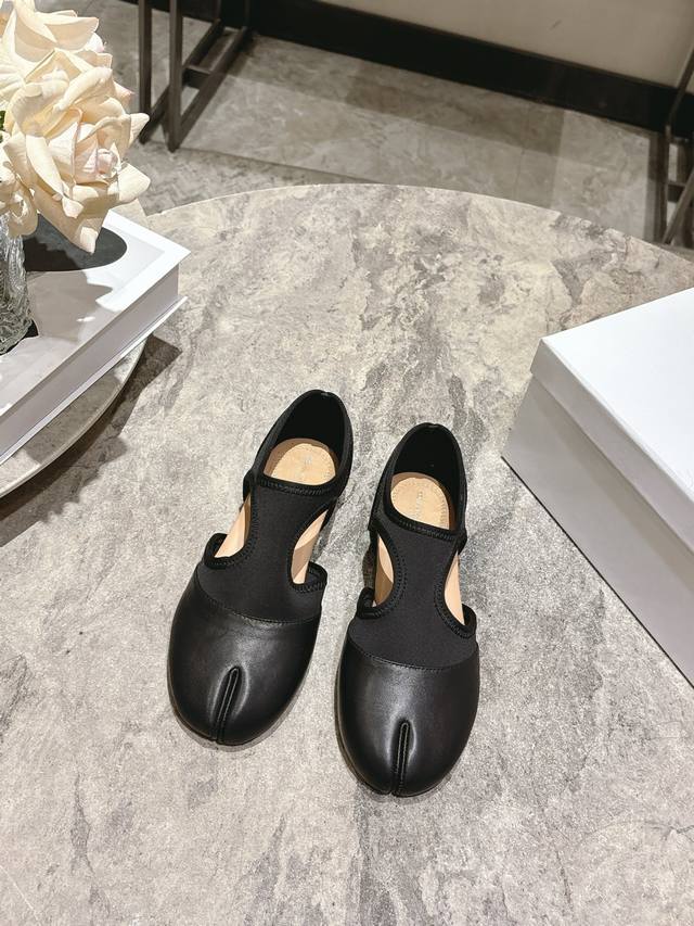 Maison Margiela 马吉拉26Ss春夏新品玛丽珍芭蕾舞鞋 弹力布Tabi分趾鞋 小众设计鞋法式平底单鞋 上脚舒适百搭休闲 DDD 面料:羊皮莱卡布