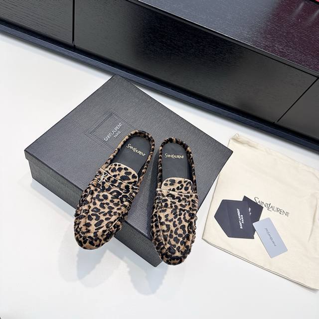 拖鞋 单鞋 DDD Ysl 26Cnew Arrival~ DDD 圣罗兰褶皱乐福鞋,深棕皮革+褶皱设计,复古又时髦鞋面柔软,平底超舒适,通勤休闲都能轻松驾驭 拖鞋 单鞋 DDD Ysl 26Cnew Arrival~ DDD 圣罗兰褶皱乐福鞋,深棕皮革+褶皱设计,复古又时髦鞋面柔软,平底超舒适,通勤休闲都能轻松驾驭