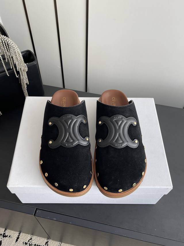 赛琳 新款勃肯半拖 穆勒拖. 高级感十足 网红Ins种草神器、非常复古风、气场十足单品 DDD 设计风格非常新颖、高档且非常舒适. DDD 压印Celine标志