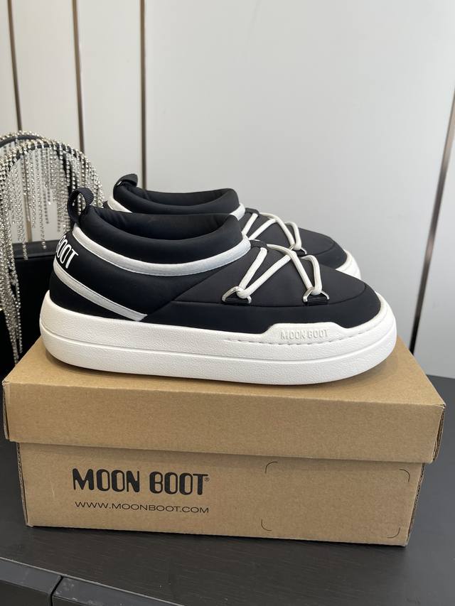 Park秋冬新款系列 雪地靴 DDD 长期主义购物一Moonboot雪地靴因为冬天想去追极光，对比了很多雪地靴，超轻发泡大底 DDD Moonboot的经典款实