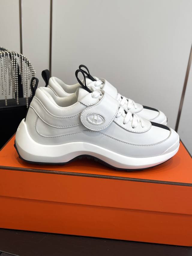 女款 男款 DDD 爱马仕经典情侣款 DDD 顶级品质 原版复刻跑量款 DDD 精致的工艺%脚感舒适越穿越好看！ DDD 原版透气布料+牛皮组合材料 DDD 舒