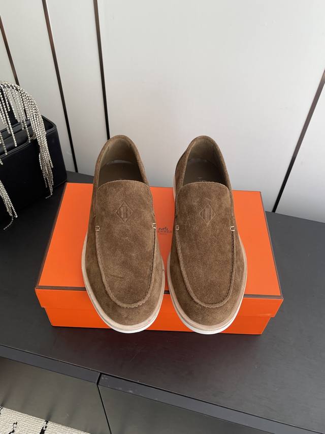 男士H家最新Julian经典乐福鞋，经楦靴型+英伦复古设计，经典耐看！原版倒模楦型，极致1:1形体. DDD 进口高端牛反绒 牛皮面料组合呈现出精致质感，进口羊