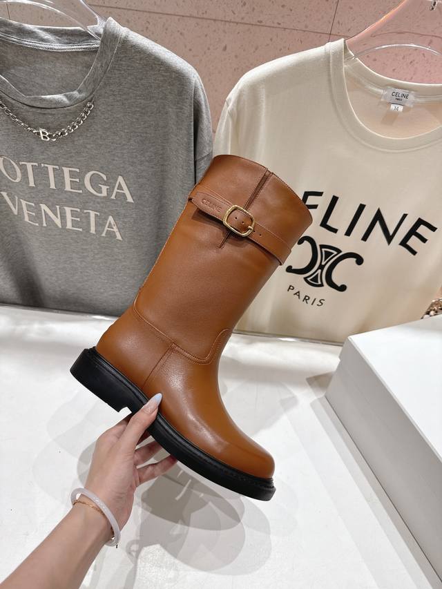 赛琳 秋冬新款12寸帅气英伦风中筒靴长靴骑士靴 DDD 复古简约又时尚 上脚舒适百搭！低调简约的设计，超帅气造型带点复古的味道，上脚显瘦轻便，打造多样穿法. D