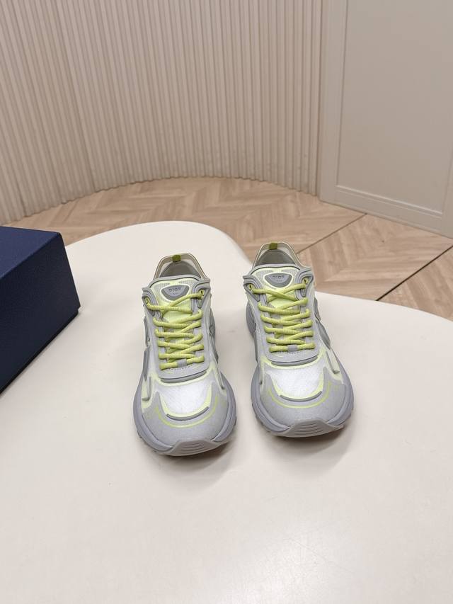 顶版 出P男款 迪奥Dior 26款 全新 B30 新色系！！ 经典升级碰撞新火花 火爆休闲鞋 运动鞋 原版爆拆一比一完美复刻 工艺做工细节到位 原版定制材料