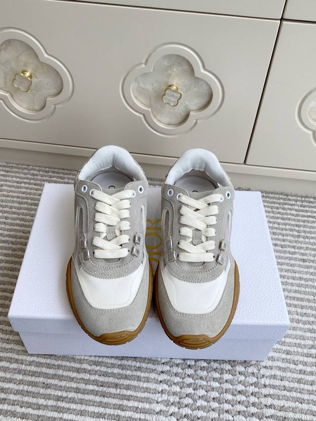 Dior 迪奥26Ss早春新款Tech系列 情侣透明网眼运动鞋 德训鞋 DDD 这款Dior Tech 运动鞋是二零二六早春成衣系列新品，搭配时尚细节，彰显复古