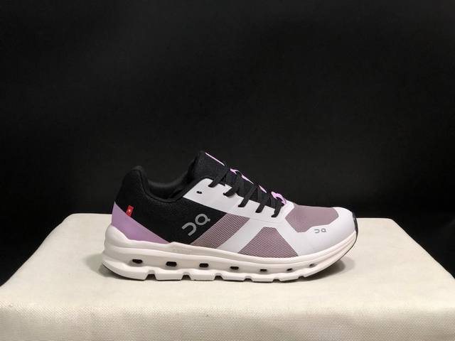 顶级版本On昂跑 Cloud Runner 织物 舒适百搭 减震透气轻便 低帮 生活休闲鞋。 DDD 瑞士高性能运动品牌On打造的此系列作品，鞋面由再生聚酯纤维