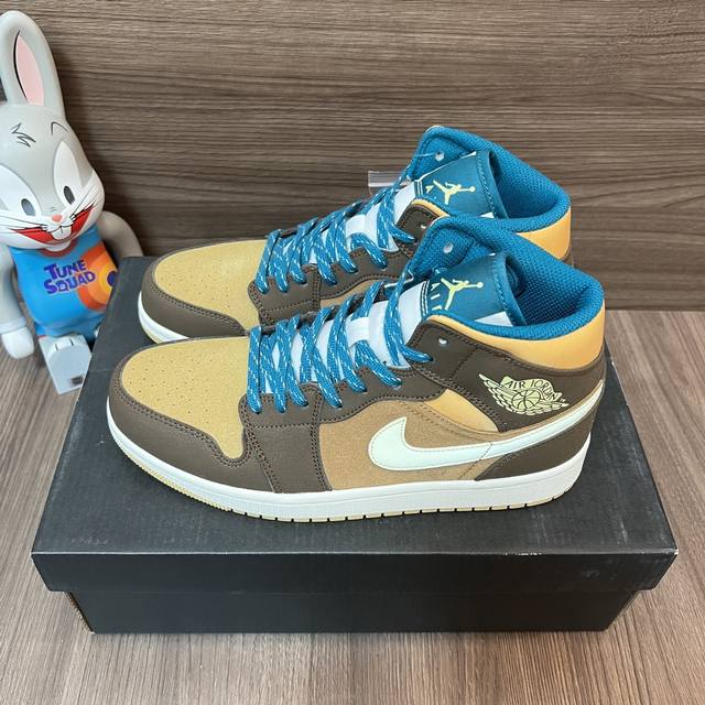 顶级版本Jordan Air Jordan 1 Mid Cacao Wow 耐磨透气中帮复古篮球鞋Gs棕绿。 DDD 码数：36-46 含半码 DDD 编码: