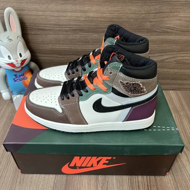 顶级版本Jordan Air Jordan 1 Retro High Og Hand Crafted 彩色拼接手工制作减震防滑高帮复古篮球鞋男女同款彩色拼接。