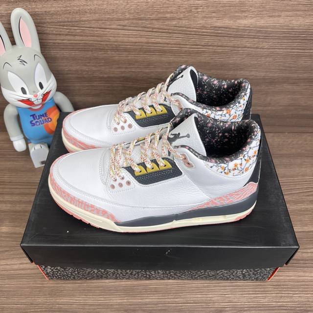 顶级版本Air Jordan 3 Vintage Floral 中帮复古篮球鞋白粉和 DDD 码数：36-47 含半码 DDD 编码: 441140-100 D
