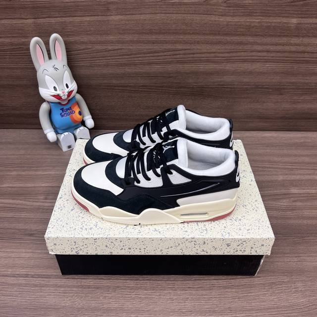 顶级版本Jordan Air Jordan 4 Rm 舒适休闲 低帮 复古篮球鞋男女同款。 DDD 编码: Fq7939-100 DDD 包装:全套得物配件加固