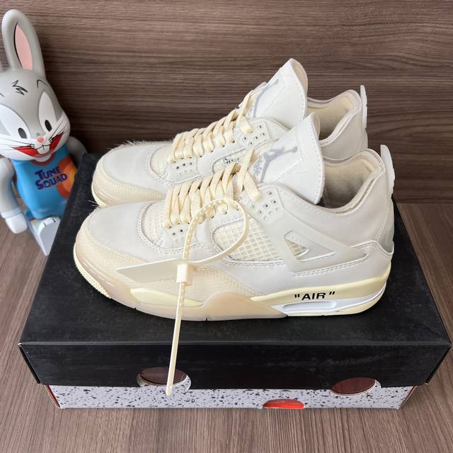 顶级版本Off-White X Jordan Air Jordan 4 Sail 白帆 高帮复古篮球鞋男女同款米白联名款。 DDD 码数：36-46码 含半码