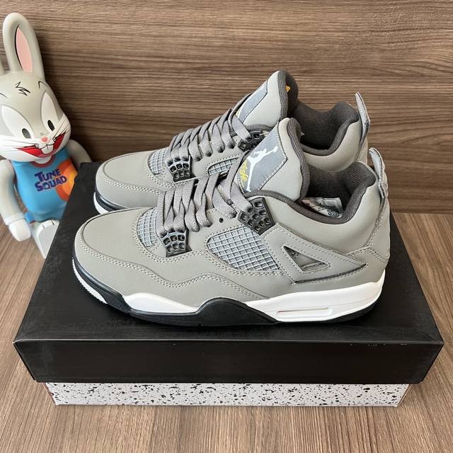 顶级版本Jordanair Jordan4Retrocool Grey中帮复古篮球鞋男款灰老鼠。 DDD 码数：36-46码 含半码 DDD 编码: 30849