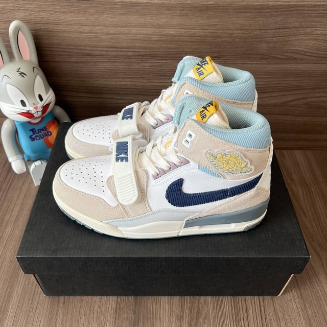 顶级版本Jordanlegacy 312减震防滑耐磨高帮复古篮球鞋米白蓝。 DDD 码数：36-47 含半码 DDD 编码: Dq5347-141 DDD 全套