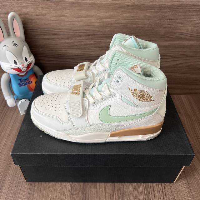 顶级版本Jordan Legacy 312 Year Of The Tiger虎年减震高帮复古篮球鞋男款薄荷绿。 DDD 码数：36-47 含半码 DDD 编码
