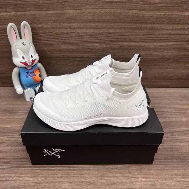 顶级版本Arcteryx始祖鸟 Norvan Sl 3 时尚舒适包裹性 低帮 聚烯烃混合 Vibram Litebase 训练越野跑步鞋. DDD 包装:全套得
