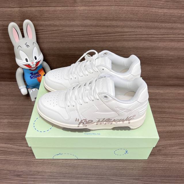 顶级版本Off-White Out Of Office 低帮涂鸦板鞋情侣款白色。 DDD Off-White箭头符号、Ziptie 标签、1Ogo印花等经典元素