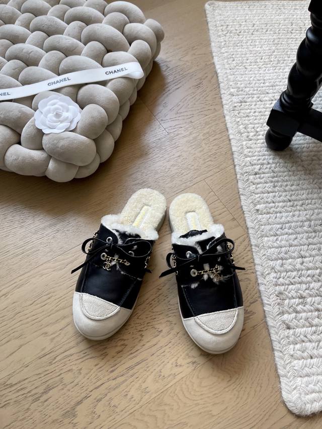 Chanel 26C新款链条休闲鞋 DDD 顶级版本！抢先发售 DDD 鞋面麂皮 内里羊毛 原版大底 DDD 码数：34-41 34 40 41定制不退不换 D