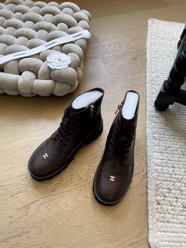 Chanel 25K秋冬新款短靴！ DDD 顶级版本！抢先发售 DDD 鞋面全牛皮 内里羊皮 原版大底 DDD 码数：34-41 34 40 41定制不退不换