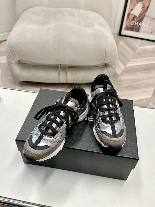 尺码 : 35-41 DDD Chanel香奶奶25Ss最新款小白鞋 休闲 运动鞋 滑板鞋 原版购入开发做货 DDD 小香 C家 专柜又一超级大爆款，网红博主小